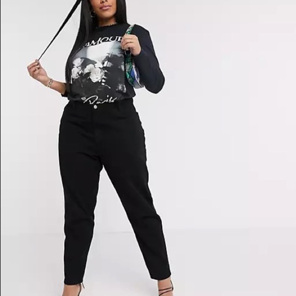 Missguided Denim - Missguided Plus Riot high rise mom jeans in black